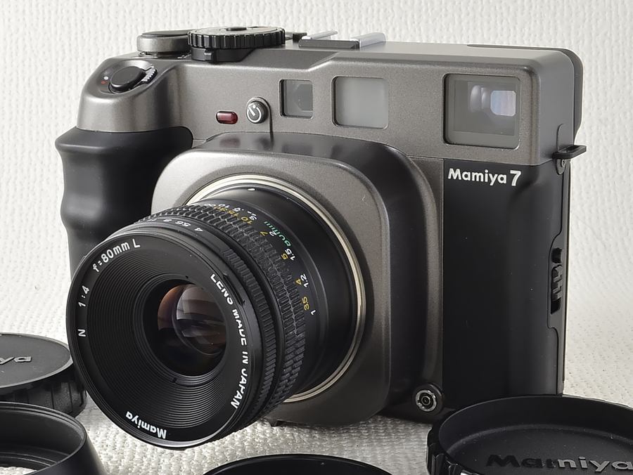 Mamiya 7