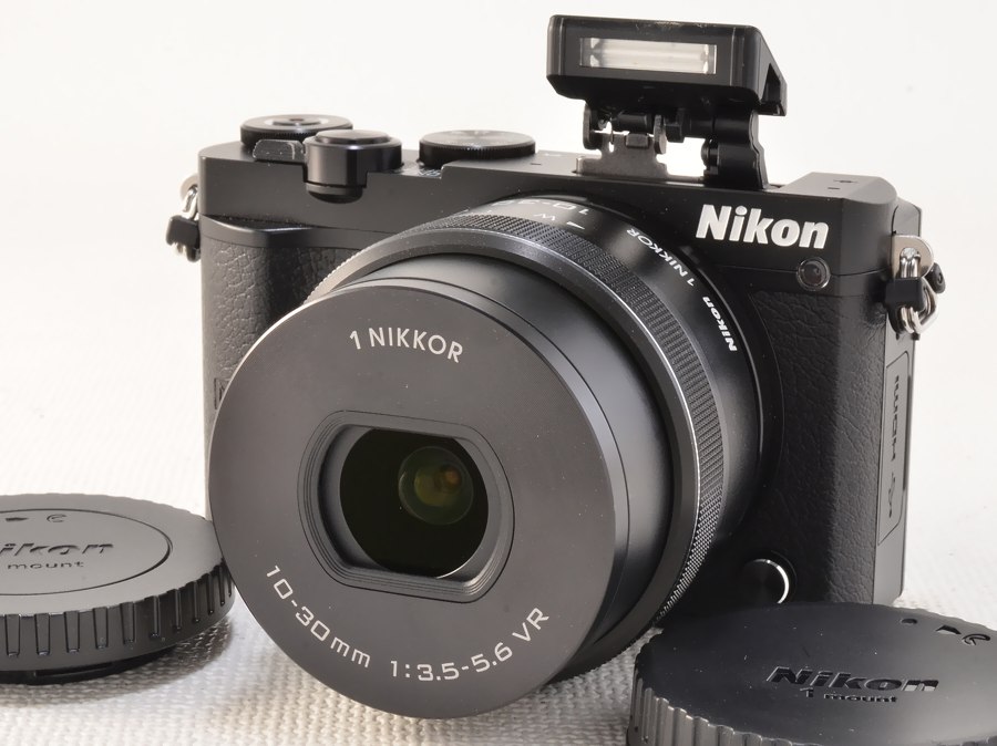 Nikon 1 J5