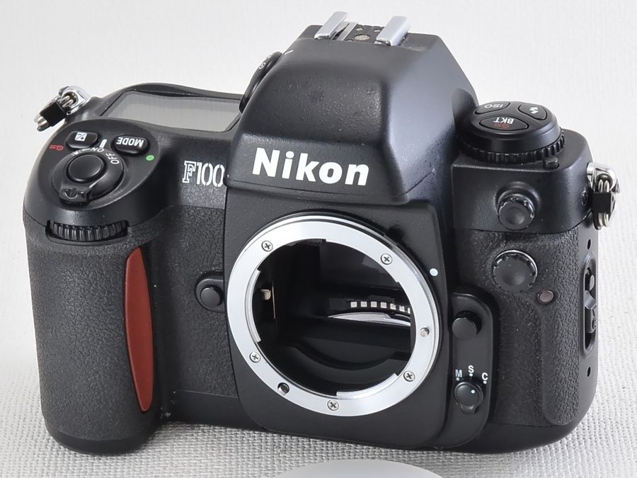 Nikon F100