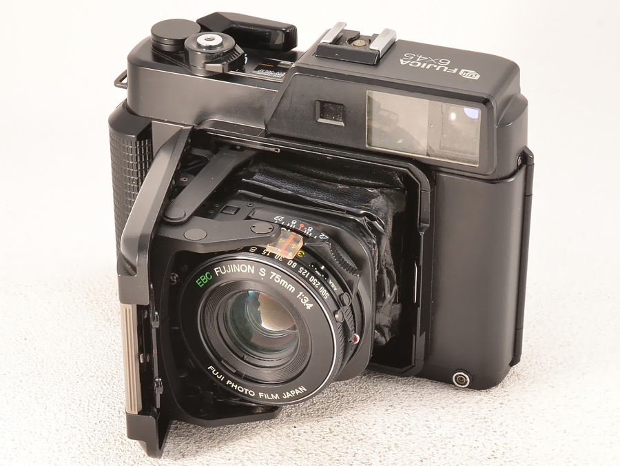 FUJICA GS645 蛇腹の状態が悪いもの